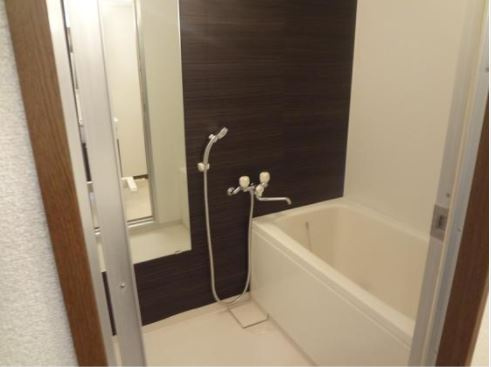 グリーンビル旗崎【キャッシュバック対象物件】の浴室|落ち着いた空間のお風呂です