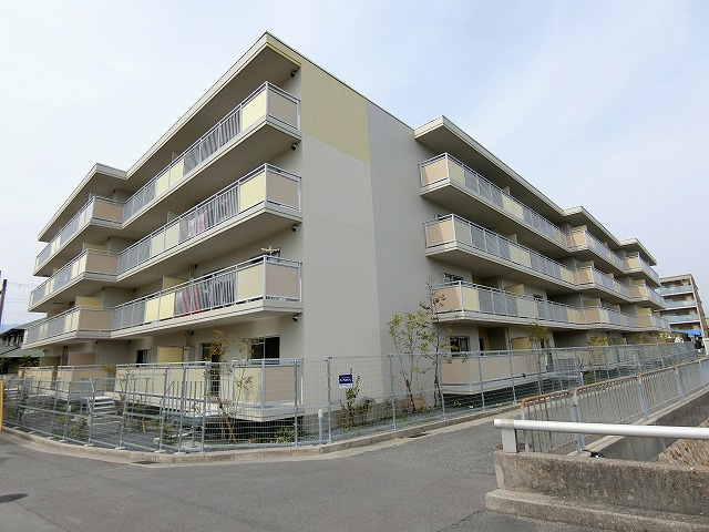 RUNOASU Koushienの外観