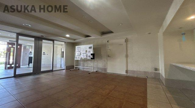 コスモヒルズ永田山王台 の防犯設備|ＴＶモニタ付インターホンは今の時代欠かせない大切な設備ですね。