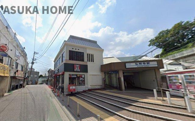 コスモヒルズ永田山王台 の駐輪場|屋内にある駐輪場は保管にも防犯面でも安心ですね。