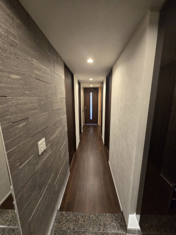 四条烏丸クロスマークの内装