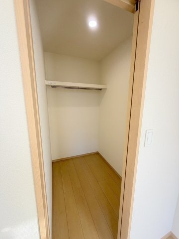 三郷市戸ケ崎3丁目　新築戸建　全1棟の収納|季節物の大物家電の収納にも便利なウォークインクローゼット