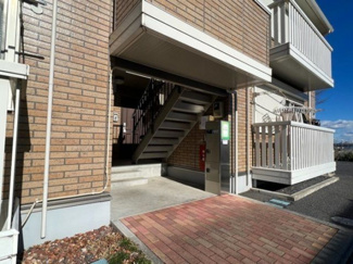 【エントランス】 | ラフィネ サワ　Ｃ