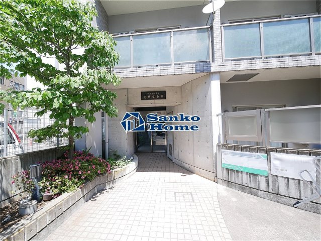 浅草参番館のエントランス