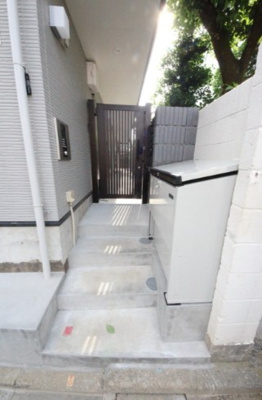 【エントランス】 | メゾンボヌール新中野