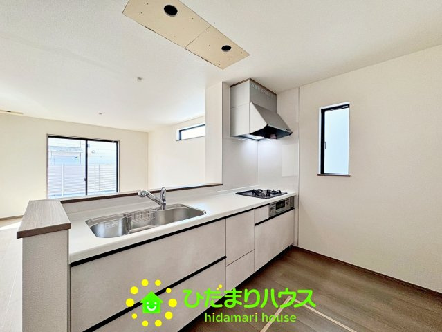 久喜市青毛１丁目6番　新築一戸建て　Bのキッチン