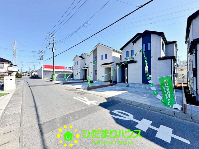 久喜市青毛１丁目6番　新築一戸建て　Bの前面道路含む現地写真