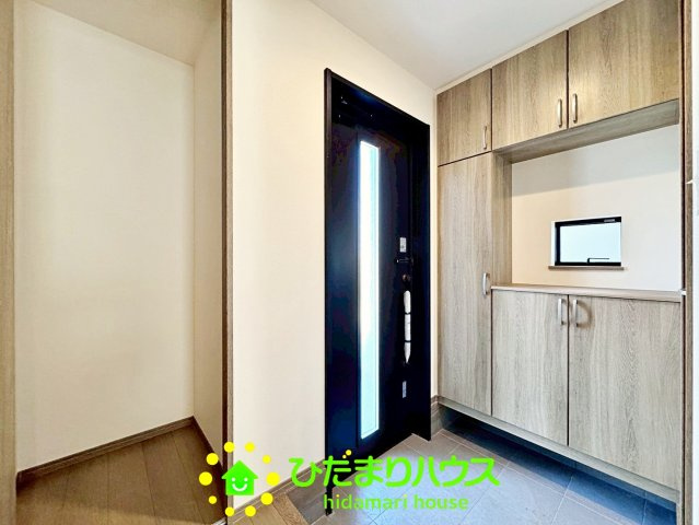 久喜市青毛１丁目6番　新築一戸建て　Bの玄関