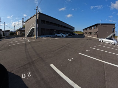 【駐車場】 | Golden Valley G棟