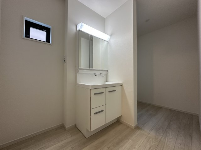 神戸市西区玉津町水谷新築戸建3号棟の独立洗面台