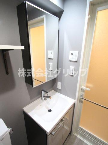 RELUXIA横濱元町の独立洗面台