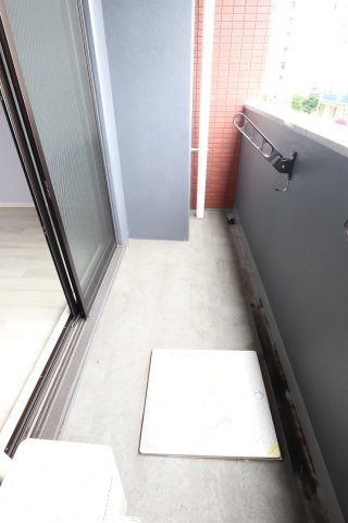 大阪市都島区片町１丁目の賃貸マンションのバルコニー