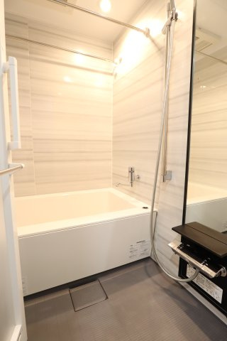 大阪市都島区片町１丁目の賃貸マンションの浴室