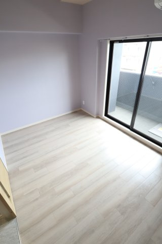 大阪市都島区片町１丁目の賃貸マンションの居間・リビング