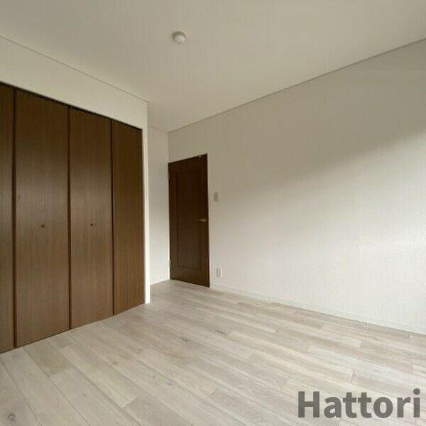 レスカーラ緑地公園の居間・リビング