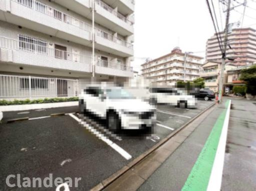 グローリア初穂お花茶屋の駐車場|ドキドキの新生活も、安心してスタート。ぴったりの住まいを見つけませんか？クランディアが一緒に住まい選びをサポートします‼　まずは、お気軽にお問合せください　＃クランディア
