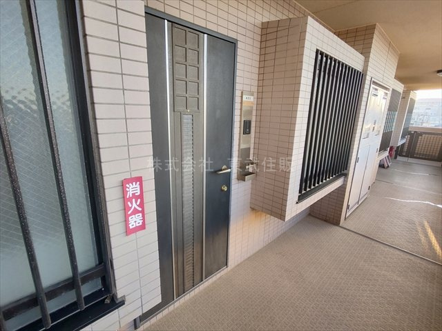 【構造・工法・仕様】 | ライオンズガーデン狭山祇園 | ゆったりとした玄関です