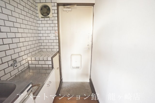 クレストの玄関