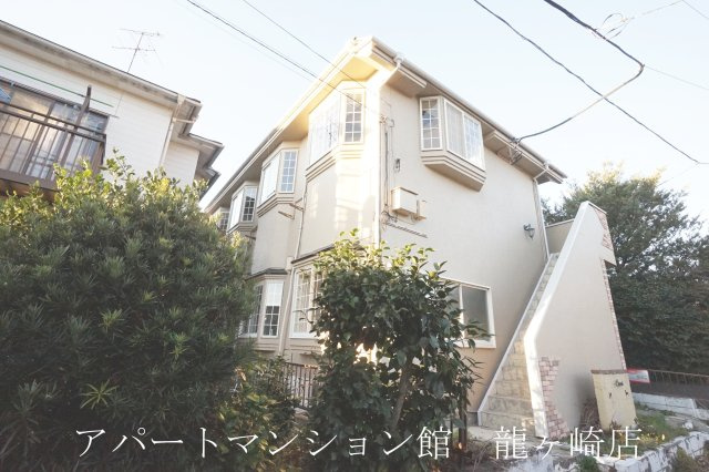 クレストの外観