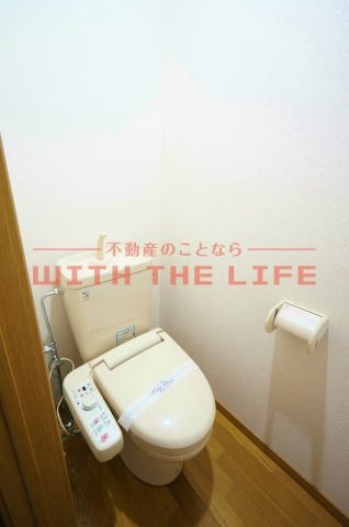 トロイメライⅡ【10,000円キャッシュバック対象物件】のトイレ|落ち着いた色調のトイレです