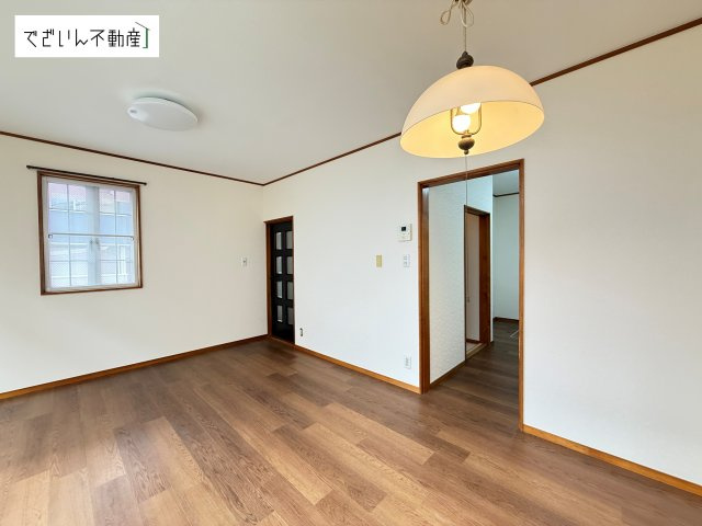 【居間・リビング】 | 久喜市栄1丁目　中古住宅   | 現地(2026年3月撮影)