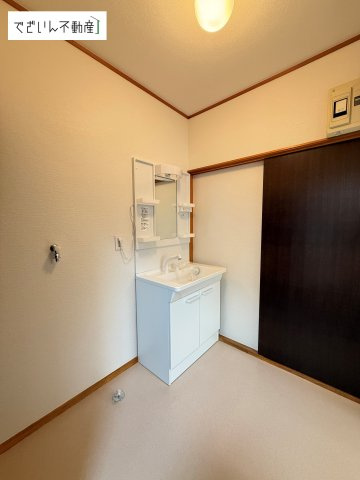 【独立洗面台】 | 久喜市栄1丁目　中古住宅   | 現地(2026年3月撮影)