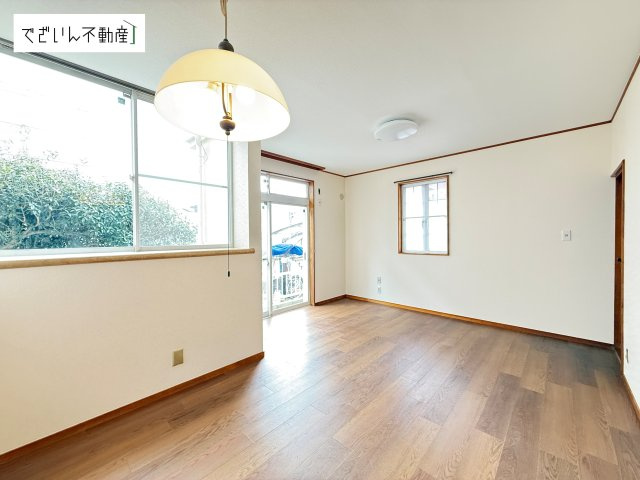 【居間・リビング】 | 久喜市栄1丁目　中古住宅   | 現地(2026年3月撮影)