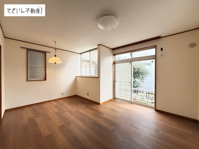 【居間・リビング】 | 久喜市栄1丁目　中古住宅   | 現地(2026年3月撮影)