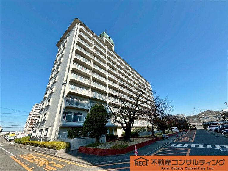 西宮グリーンマンション2号館の外観
