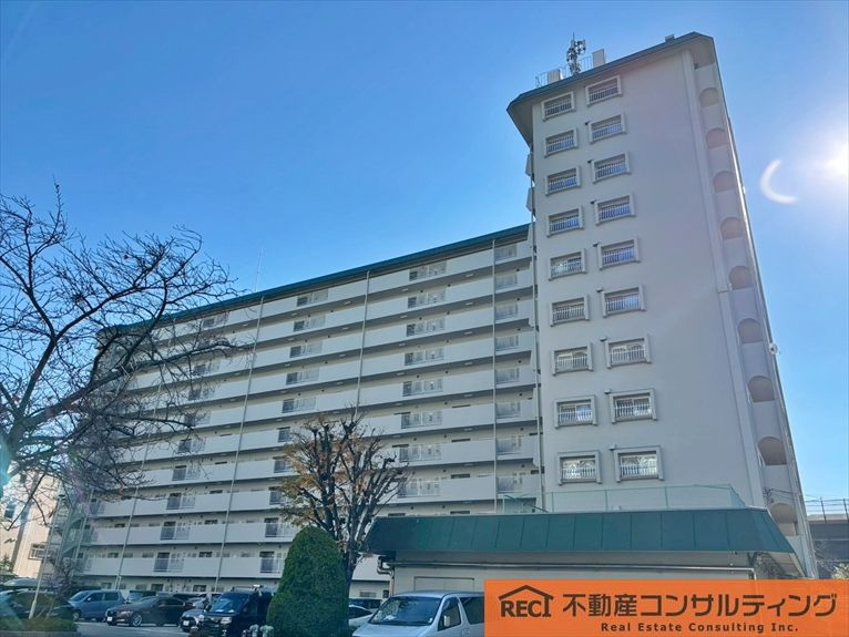 西宮グリーンマンション2号館の外観