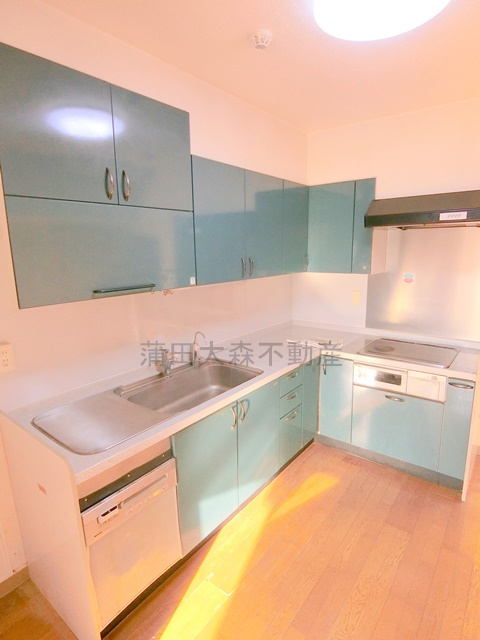 東急ドエルアルス久が原 B棟のキッチン|グリル付きL字型システムキッチン