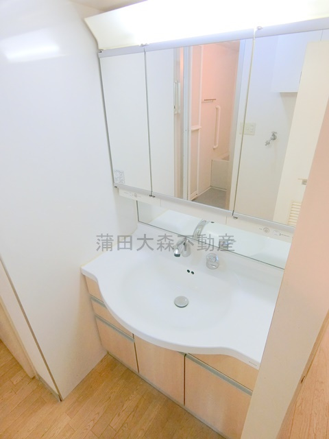 東急ドエルアルス久が原 B棟の洗面所|洗面脱衣所　独立洗面台