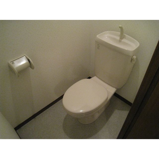 アンプルールフェール CREDO KAWAGUCHIのトイレ