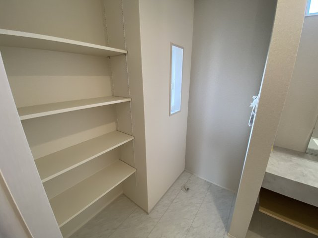 所沢市下安松 全11棟の収納