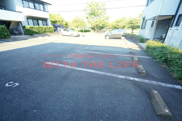 メゾンドール小森野【キャッシュバック対象】の駐車場|駐車場です