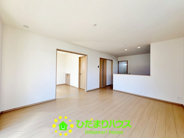 久喜市青毛１丁目6番　新築一戸建て　Dの居間・リビング|家族の笑い声が響く、一家団らんにふさわしいリビングです。