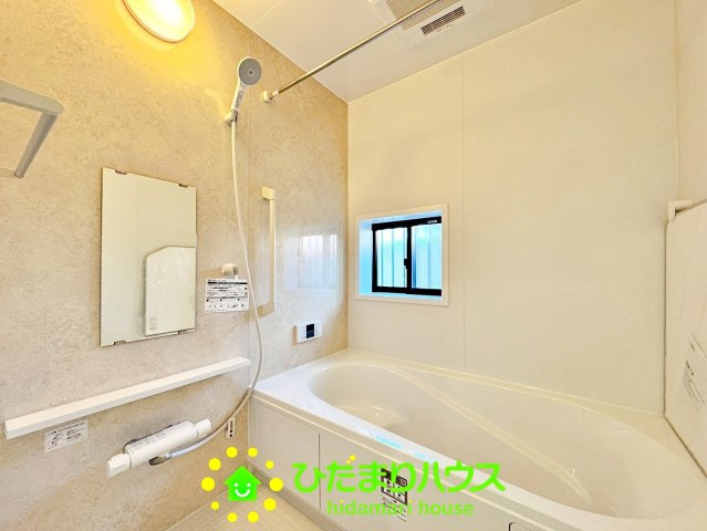 久喜市青毛１丁目6番　新築一戸建て　Dの浴室|大人が足を伸ばしても十分な広さ！一人でゆっくりくつろぐ時間も大切です。