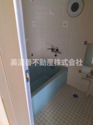 ６６２７３　メゾンファミール岐阜の浴室