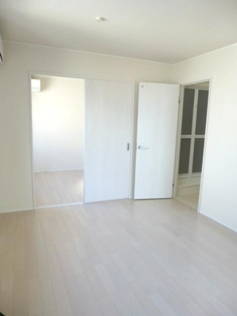 サンラシーネの居間・リビング|☆３階