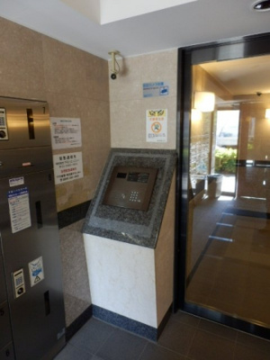 【セキュリティ】 | ルーブル旗の台