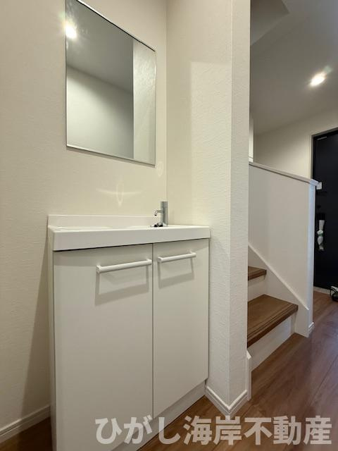 茅ヶ崎市柳島2丁目　新築戸建　全２棟の洗面所|セカンド洗面台