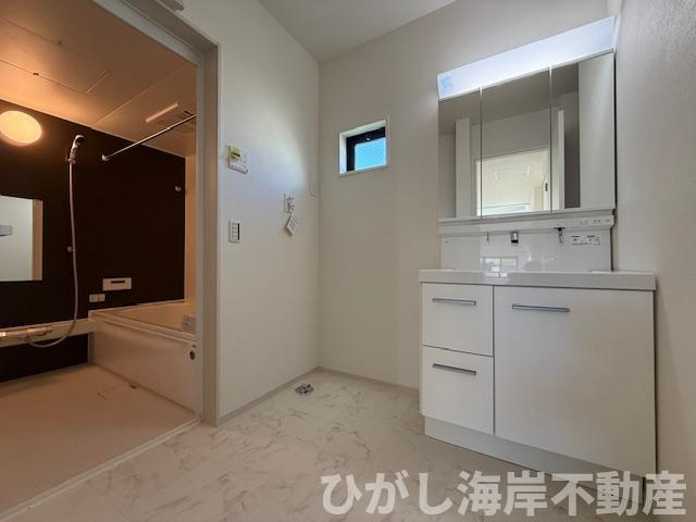 茅ヶ崎市柳島2丁目　新築戸建　全２棟の脱衣所|脱衣スペース