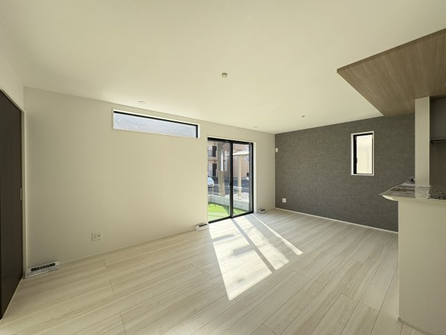 【居間・リビング】 | 熊谷市肥塚　GRAFARE 新築戸建　全1棟