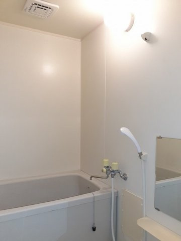 ボヌール栄の浴室