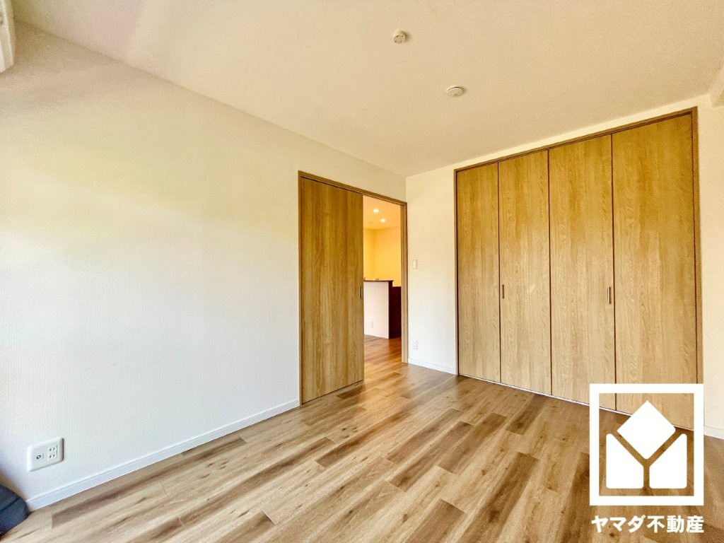 ルミエール桂川の洋室