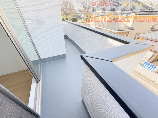 【サンスターホーム】青梅市河辺町　新築戸建　駅近　建物面積105㎡　北西角地のバルコニー