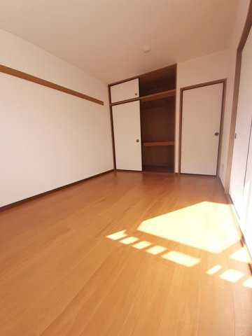 レビュー弐番館の内装