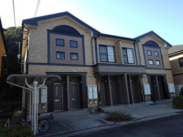 フォレストヒルズ２号館の外観