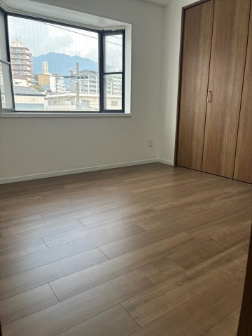 メゾン西灘の洋室