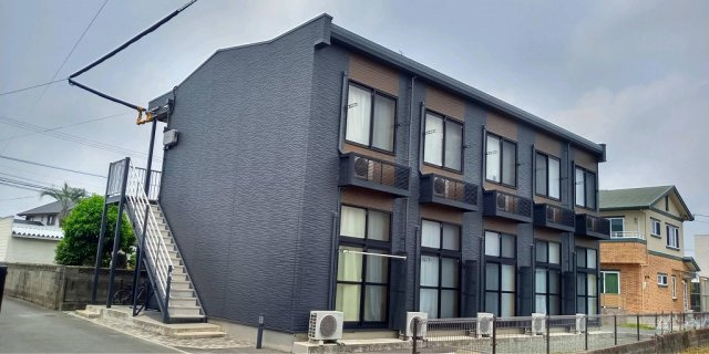 レオパレスガーネット合川